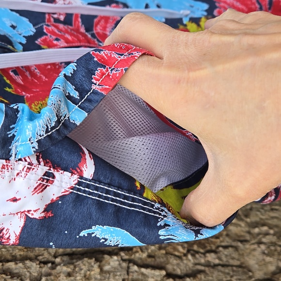 GAP Mens Red and Blue Swim Trunks. Size XL. - Picture 7 of 11